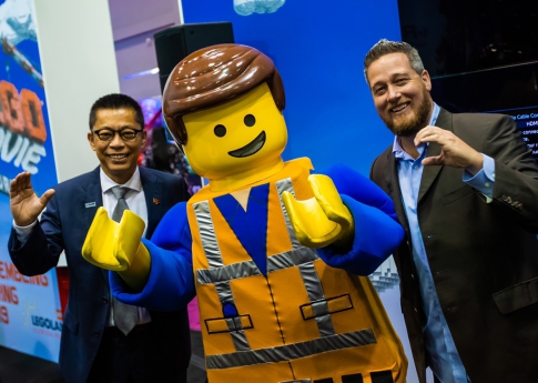 智崴新型飛行劇院飛入樂高樂園 預計明年於美國佛州亮相